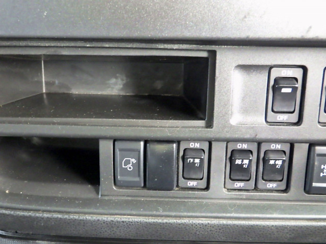 いすゞ ギガ 大型 トラクタ QDG-EXZ52BJ(82090) 21枚目