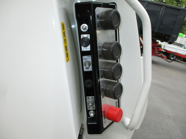 日野 レンジャー 中型 塵芥車（プレス式） 2KG-FC2ABA(9617) 9枚目