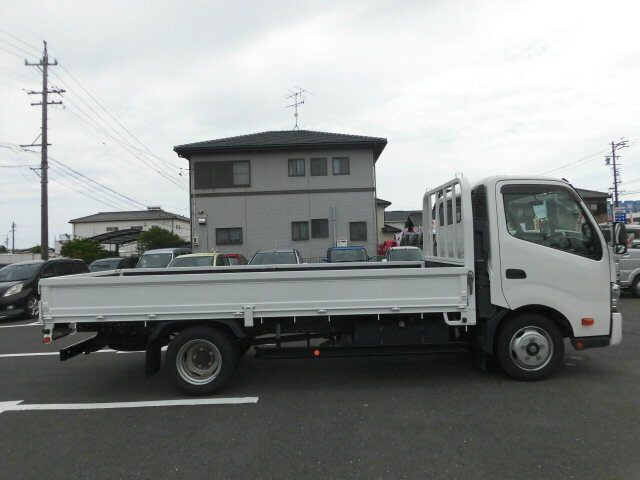 トヨタ トヨエース 小型 平ボディ TKG-XZU710(7173) 11枚目