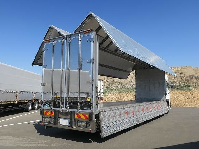 UDトラックス（日産） クオン 大型 ウィング QKG-CG5ZE(40894) 8枚目