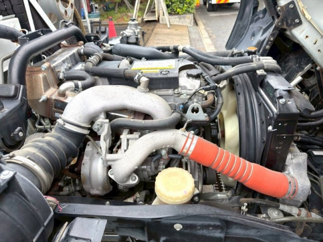 いすゞ フォワード 中型 塵芥車（プレス式） 2RG-FRR90S2(110398) 31枚目