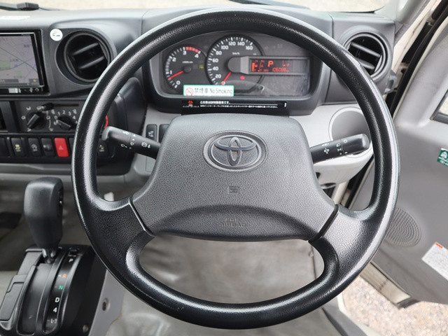 トヨタ ダイナ 小型 平ボディ TKG-XZC605(113640) 4枚目