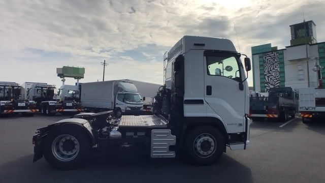 いすゞ ギガ 大型 トラクタ QKG-EXD52BD(37351) 21枚目