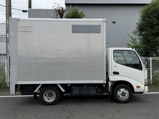トヨタ ダイナ 小型 バン TPG-XZU605(110072) 4枚目