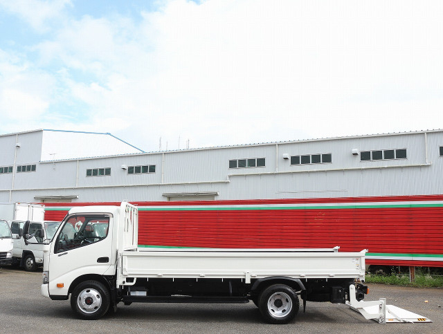 日野 デュトロ 小型 平ボディ TKG-XZU695M(111777) 15枚目