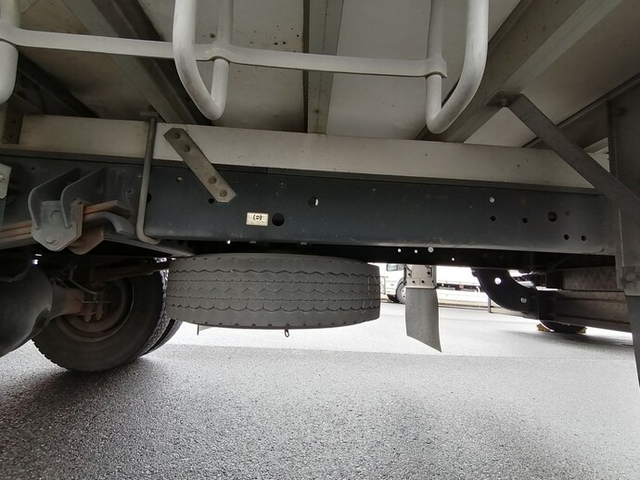 UDトラックス（日産） コンドル 中型 冷蔵冷凍バン PB-MK36A(5519) 42枚目