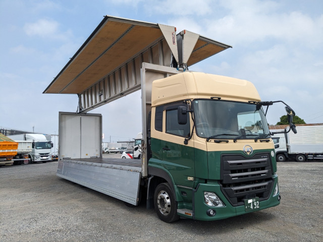 UDトラックス（日産） クオン 大型 ウィング 2PG-CG5CA(109142) 40枚目