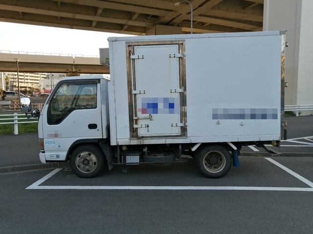 いすゞ エルフ 小型 冷蔵冷凍バン KR-NKR81EAV(5668) 4枚目