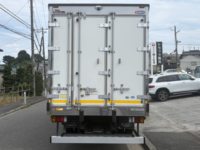 いすゞ エルフ 小型 冷蔵冷凍バン TPG-NPR85AN(110609) 8枚目