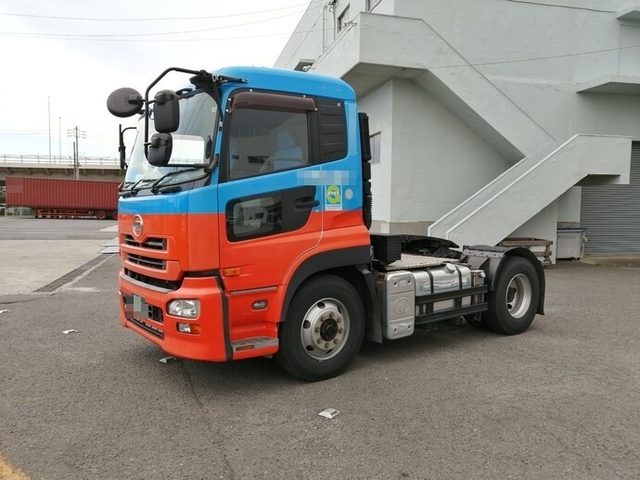 UDトラックス（日産） クオン 大型 トラクタ AKG-GK4XAB(5650) 9枚目