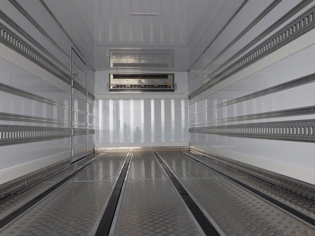 Mitsubishi Fuso - Middle Freezer box_body 2KG-FK65F(107088) 5枚目
