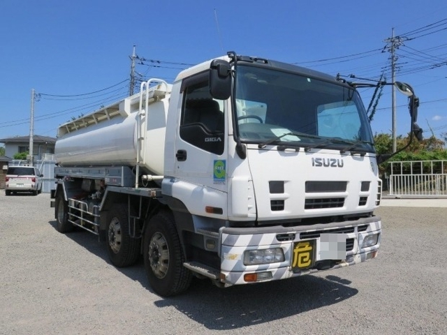いすゞ ギガ 大型 タンクローリー PDG-CYG77P8(8368) 3枚目