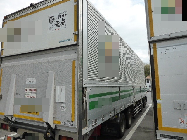 UDトラックス（日産） クオン 大型 ウィング KL-CG48R(3042) 4枚目