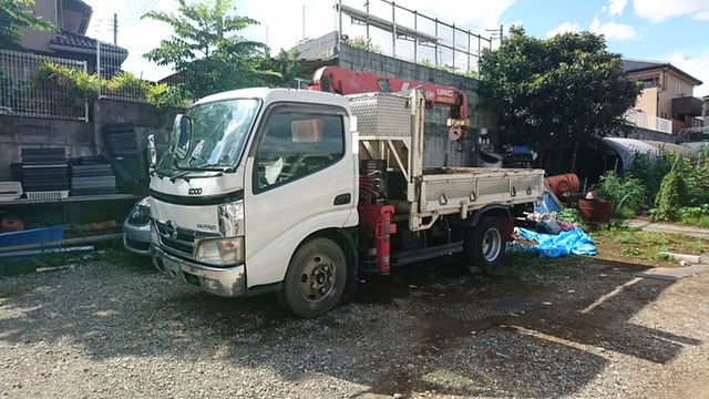 日野 デュトロ 小型 平ボディ（クレーン付） BDG-XZU334M(1842) 1枚目