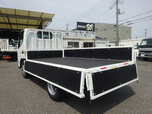 三菱ふそう キャンター 小型 平ボディ 2RG-FBAV0(111822) 6枚目