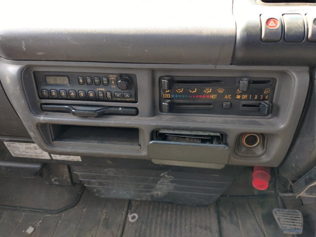 いすゞ エルフ 小型 平ボディ KR-NKR81LAR(110755) 7枚目