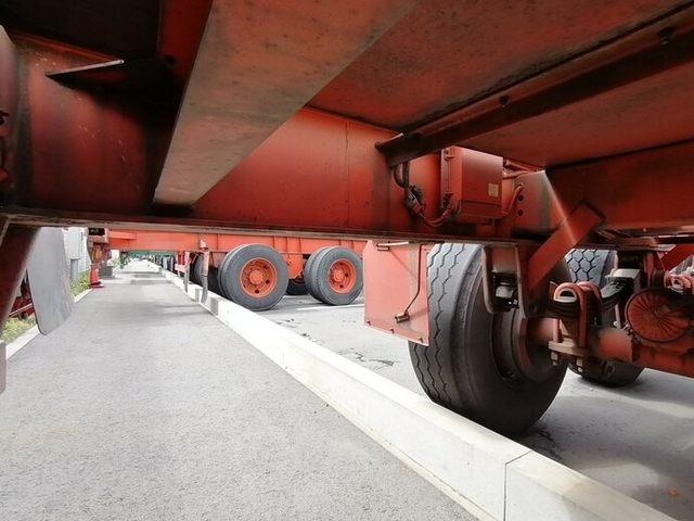 Fullhalf other Large 20ft container chassis trailer KFKHG340(5659) 26枚目