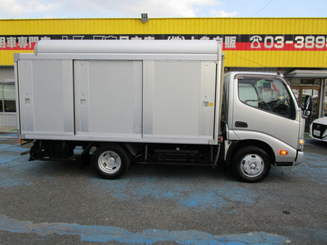 日野 デュトロ 小型 バン TKG-XZC605M(100086) 8枚目