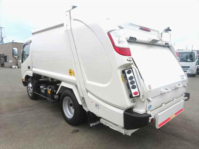 日野 デュトロ 小型 塵芥車（プレス式） 2RG-XZU605X(105326) 8枚目