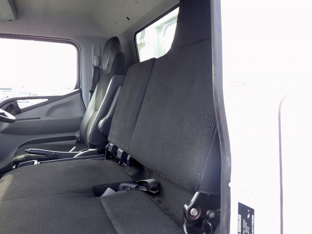 Mitsubishi Fuso canter Small Flat body 2PG-FED90(105434) 11枚目