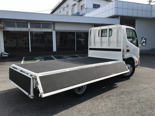 トヨタ ダイナ 小型 平ボディ 2RG-XZC605(111789) 13枚目