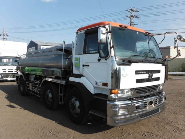 UDトラックス（日産） その他・不明 大型 タンクローリー KL-CV27A(3779) 1枚目