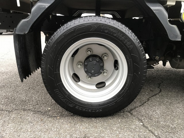 いすゞ エルフ 小型 平ボディ 2RG-NHR88A(111498) 27枚目