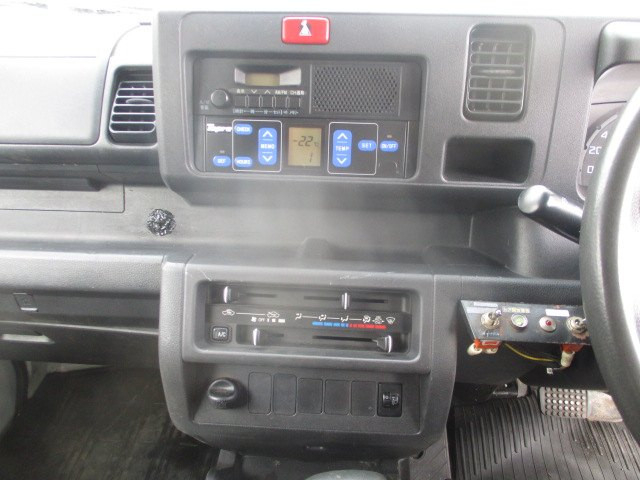 ダイハツ ハイゼット 軽 冷蔵冷凍バン EBD-S500P(109812) 9枚目