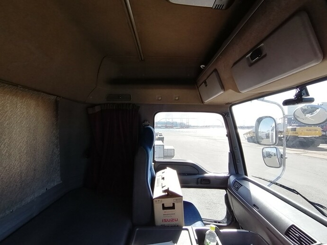 いすゞ ギガ 大型 トラクタ PKG-EXY52J8(4822) 33枚目