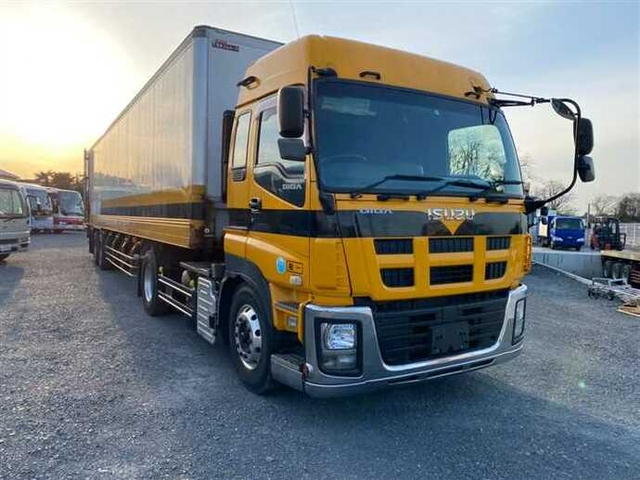 いすゞ ギガ 大型 トラクタ LKG-EXD52AG(37788) 2枚目