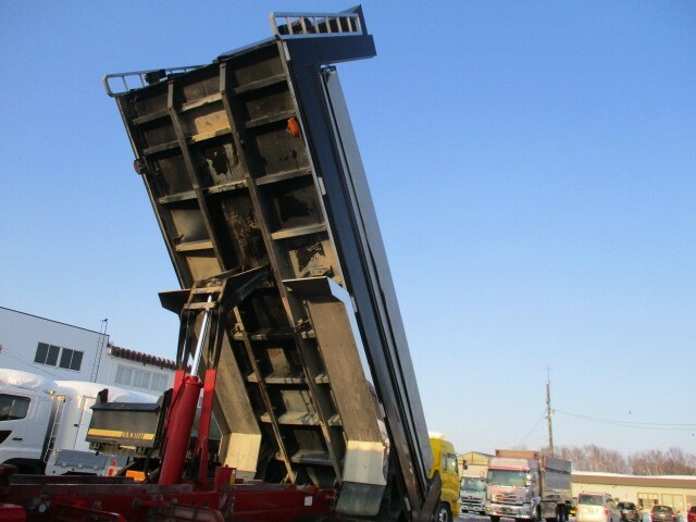 UDトラックス（日産） クオン 中型 土砂ダンプ QKG-CW5YL(27772) 11枚目