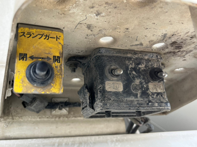 日野 プロフィア 大型 ミキサー車 2DG-FS1AGA(86993) 35枚目