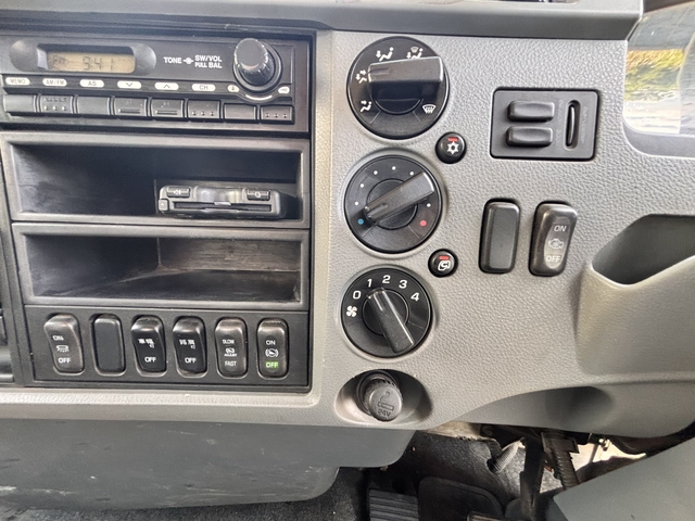 三菱ふそう ファイター 増トン 平ボディ（クレーン付） QKG-FK62FZ(108215) 69枚目
