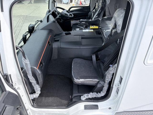 三菱ふそう スーパーグレート 大型 コンテナ専用車 2PG-FV80VY(111852) 32枚目