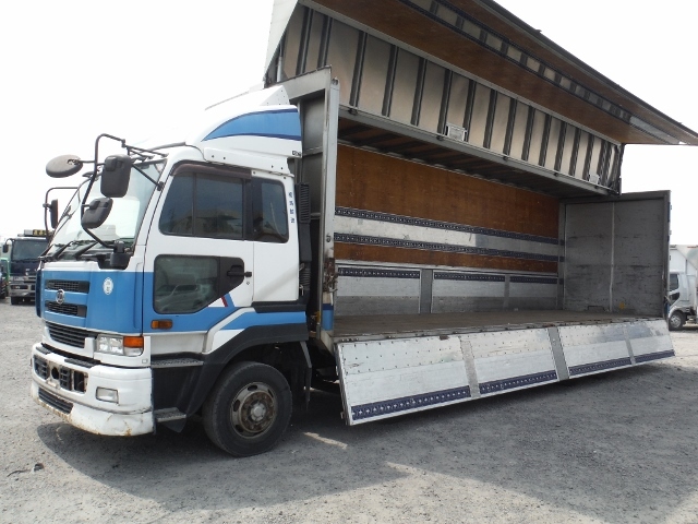 UDトラックス（日産） ビッグサム 大型 ウィング KL-CG48ZWV(1004) 4枚目