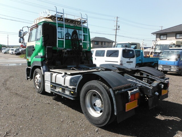 UDトラックス（日産） ビッグサム 大型 トラクタ KL-CK482BAT(10654) 3枚目