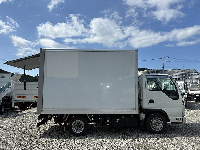いすゞ エルフ 小型 バン 2RG-NHR88AN(105407) 12枚目