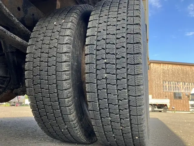 いすゞ エルフ 小型 平ボディ TKG-NLR85AR(108835) 29枚目