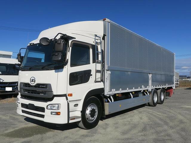 UDトラックス（日産） クオン 大型 ウィング QKG-CD5ZA(37345) 1枚目