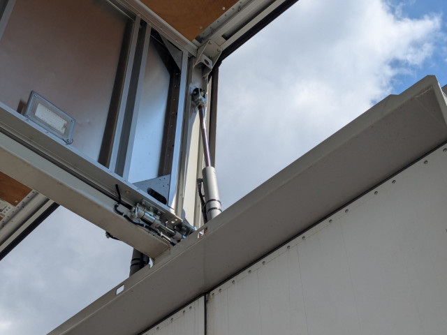 いすゞ ギガ 大型 ウィング 2PG-CYJ77C(113554) 38枚目