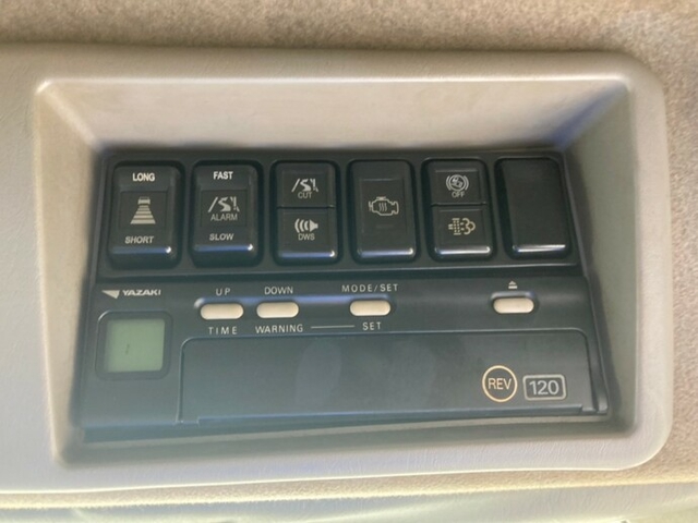 いすゞ ギガ 大型 ウィング QKG-CYJ77A(9349) 17枚目