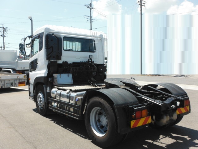 UDトラックス（日産） ビッグサム 大型 トラクタ QKG-GK5XAB(1982) 4枚目