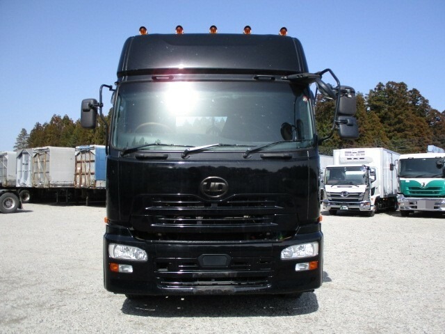UDトラックス（日産） クオン 大型 トラクタ QPG-GK5XAB(9302) 2枚目
