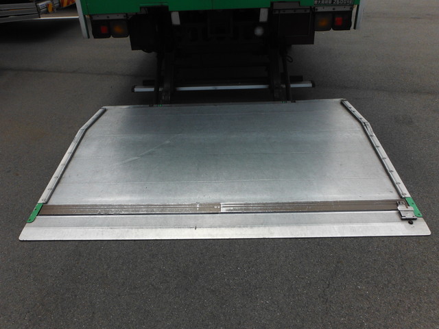 Isuzu forward Middle Freezer box_body PB-FRR35L3(2620) 8枚目