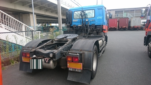 UDトラックス（日産） ビッグサム 大型 トラクタ KL-CK482BAT(2000) 4枚目