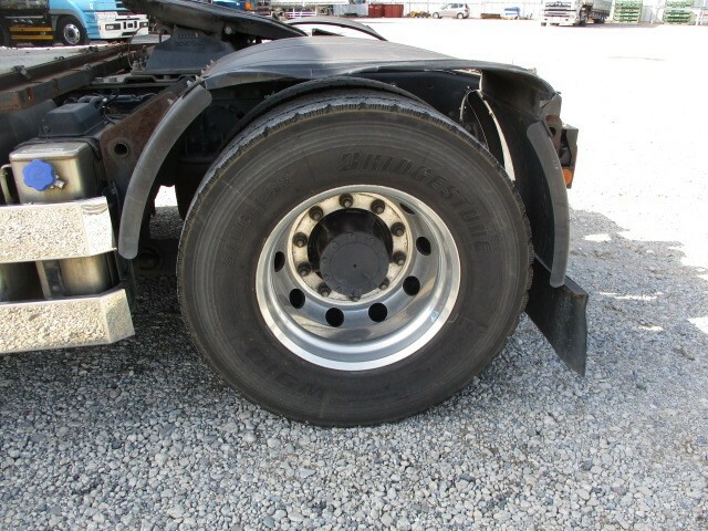 UDトラックス（日産） クオン 大型 トラクタ QPG-GK5XAB(9302) 29枚目