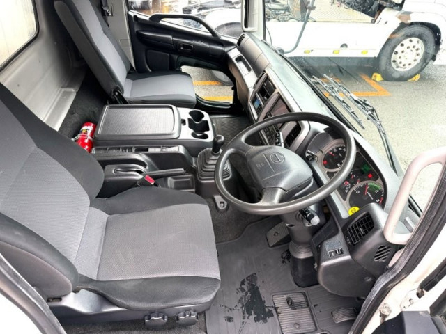 日野 レンジャー 増トン 冷蔵冷凍バン TKG-GC9JHAA(110400) 26枚目