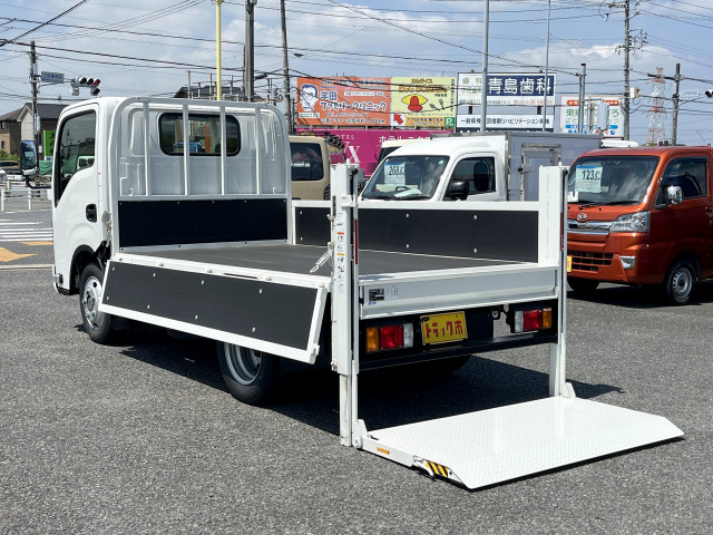 マツダ タイタン 小型 平ボディ 2RG-LKR88AF(105871) 7枚目