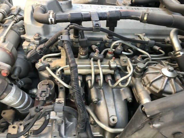 UDトラックス（日産） コンドル 中型 Translation missing: ja.item.body_keijou_enum.body_keijou_almi_block BDG-MK36C(8435) 18枚目