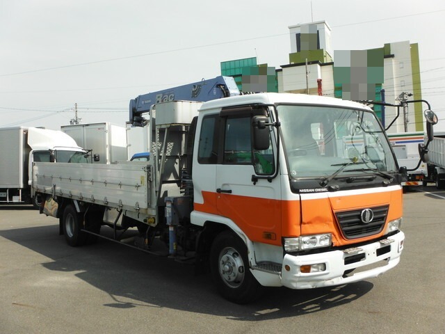 UDトラックス（日産） コンドル 中型 平ボディ（クレーン付） BDG-MK36C(7222) 1枚目